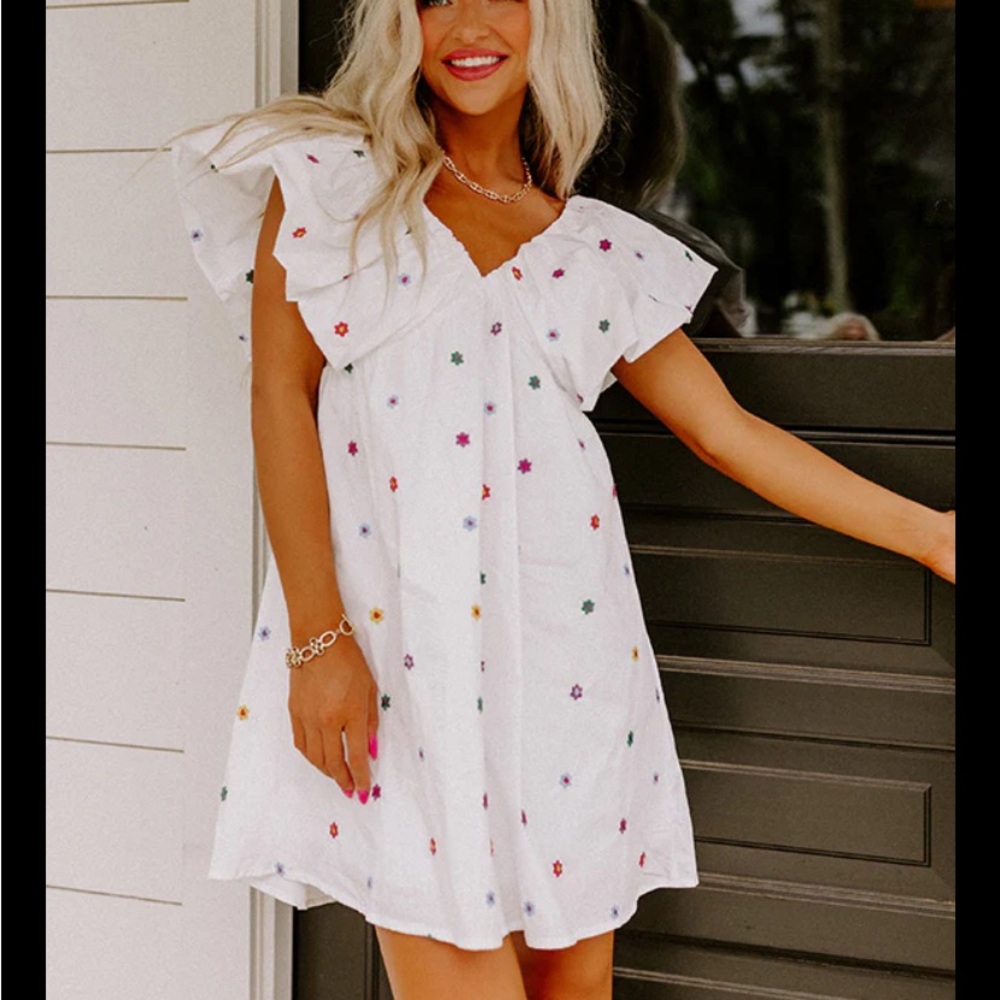 Day & Moon Raven Ravishing Mini Dress White with Colorful Embroidered Flowers 🌸
